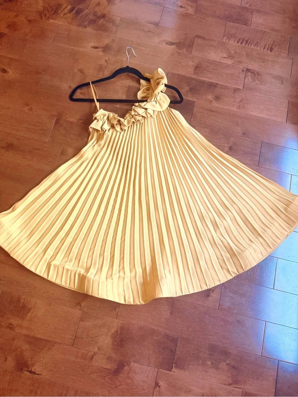 BCBGMaxAzria beautiful vintage
