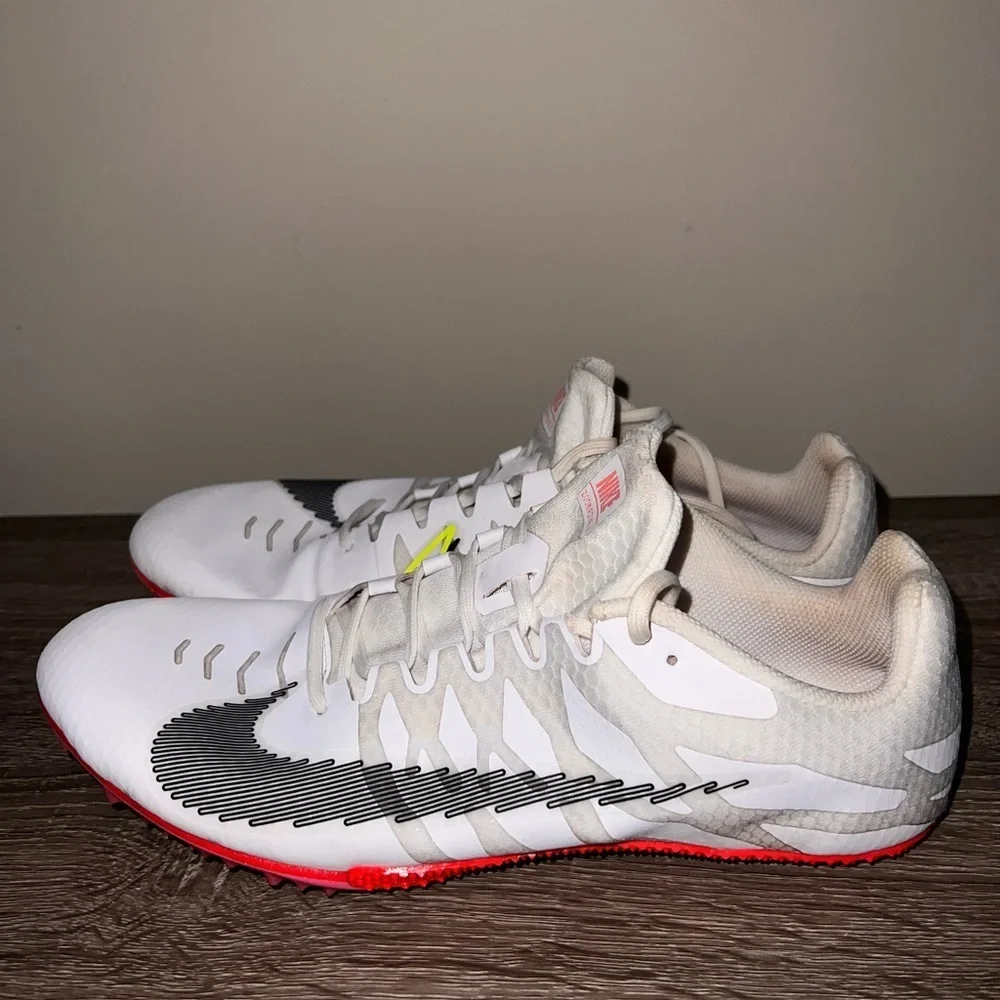 Nike stylish white