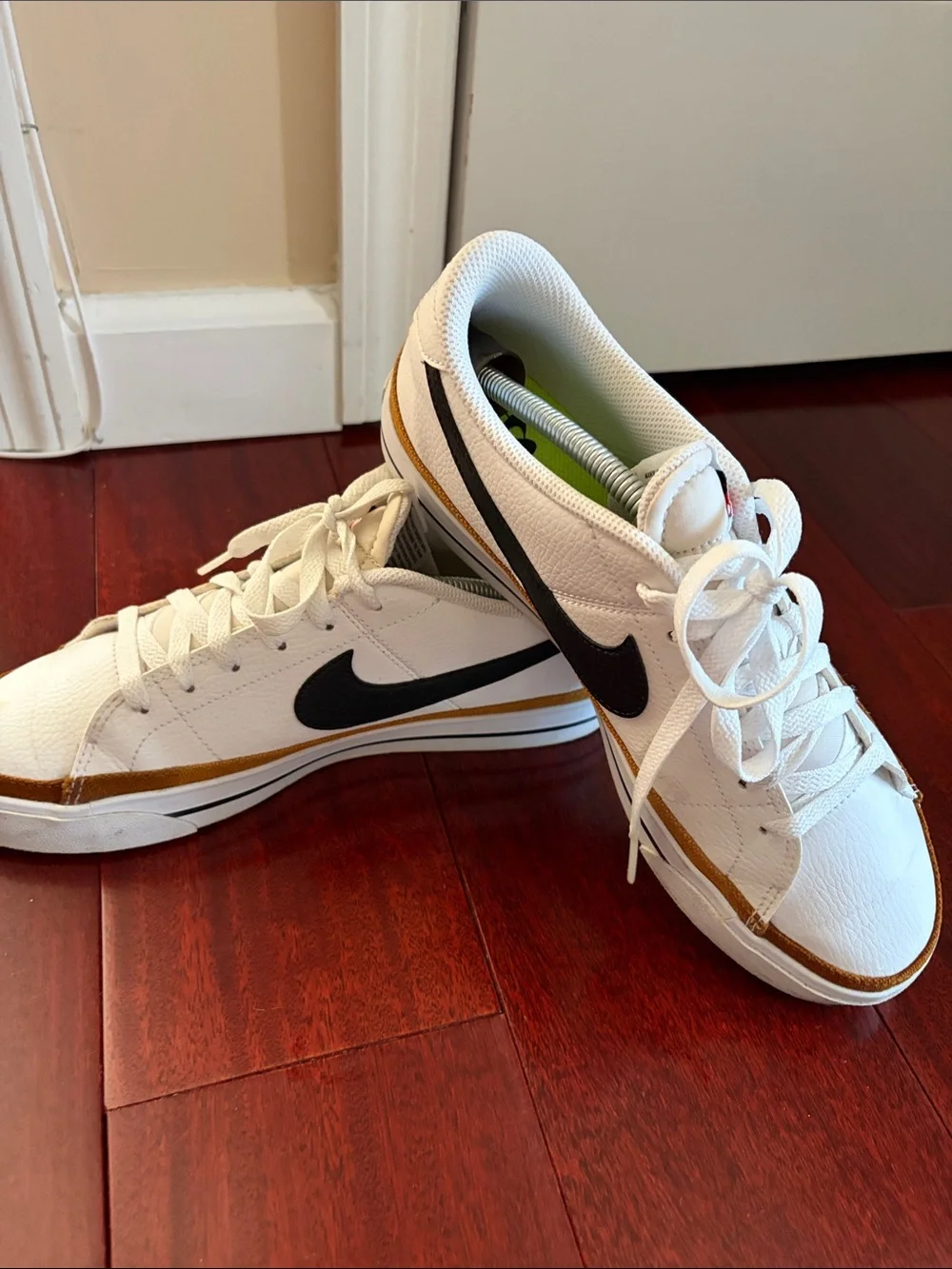 Nike low top