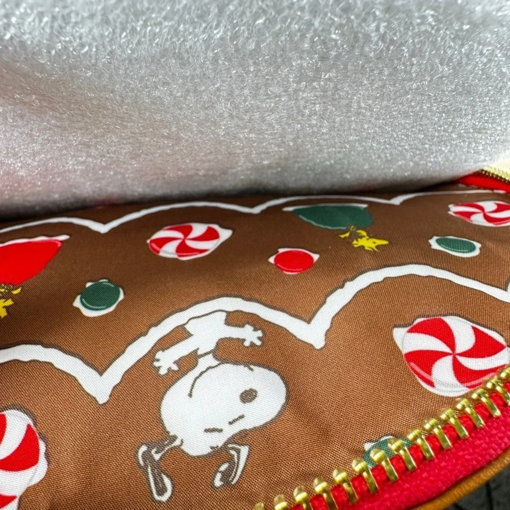 Loungefly peanuts snoopy