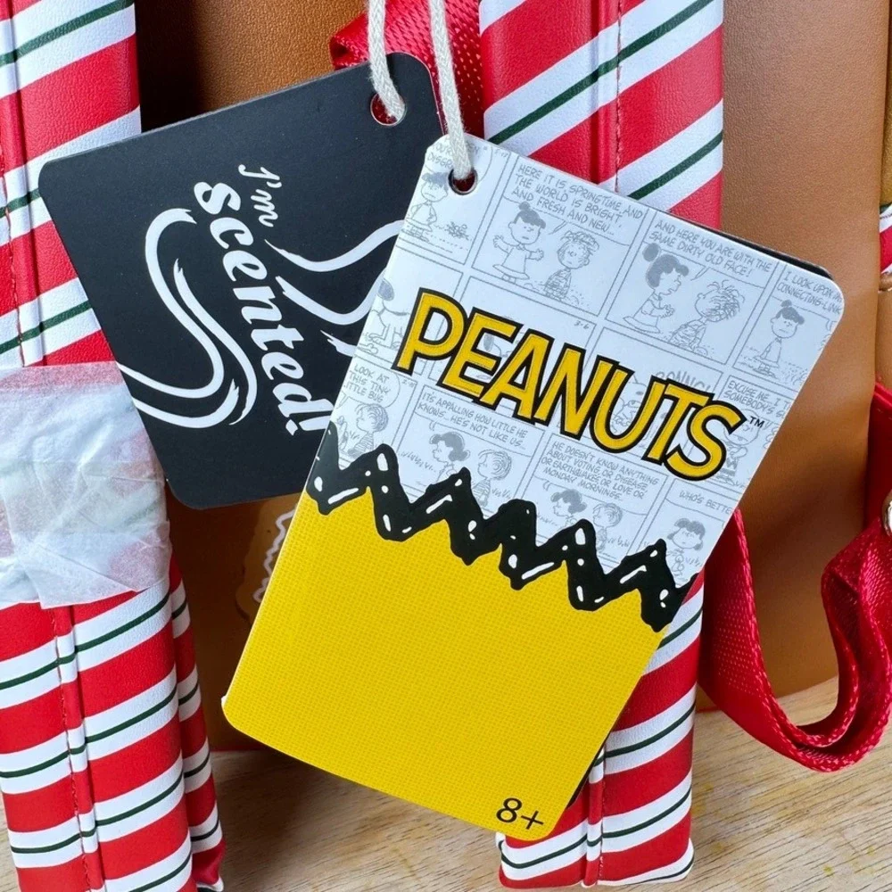 Loungefly peanuts snoopy