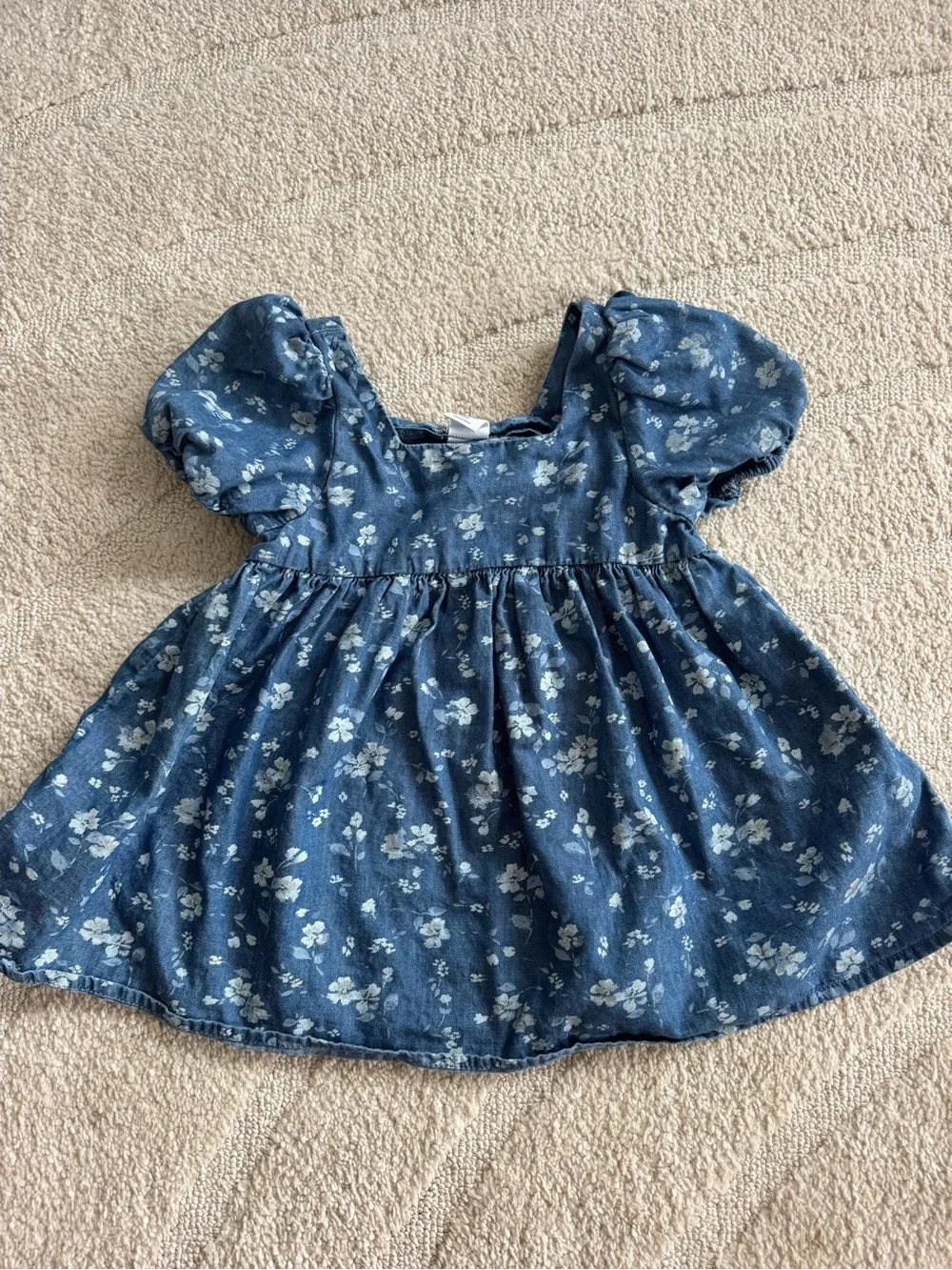 BabyGap Chambray Puff sleeve dress