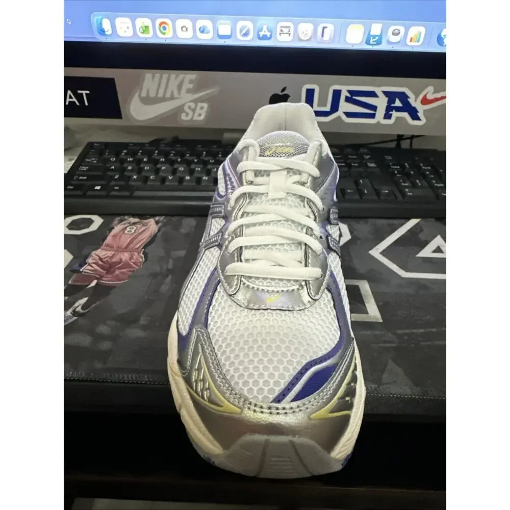 Asics thanks shopping