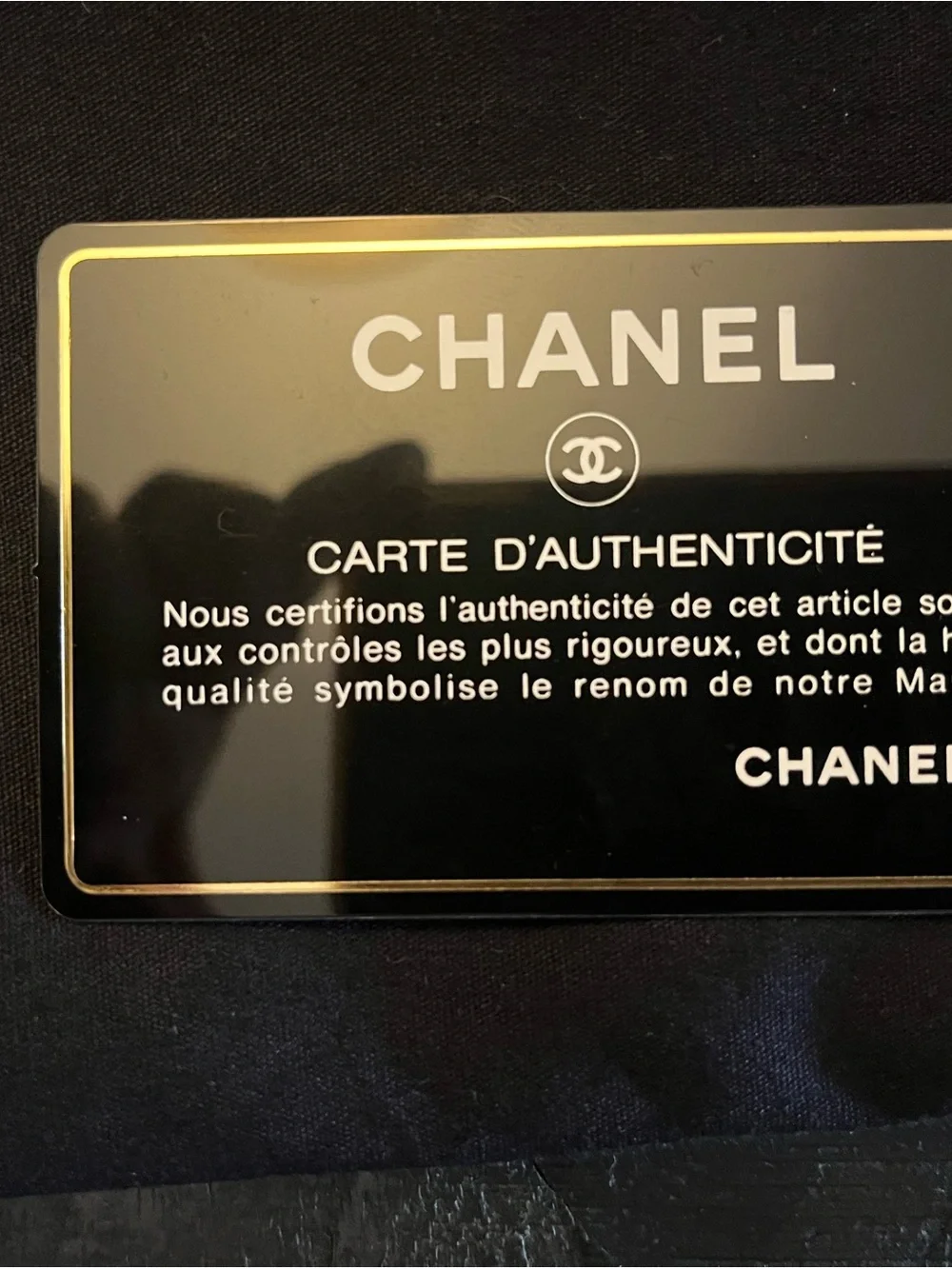 CHANEL elegant shoulder