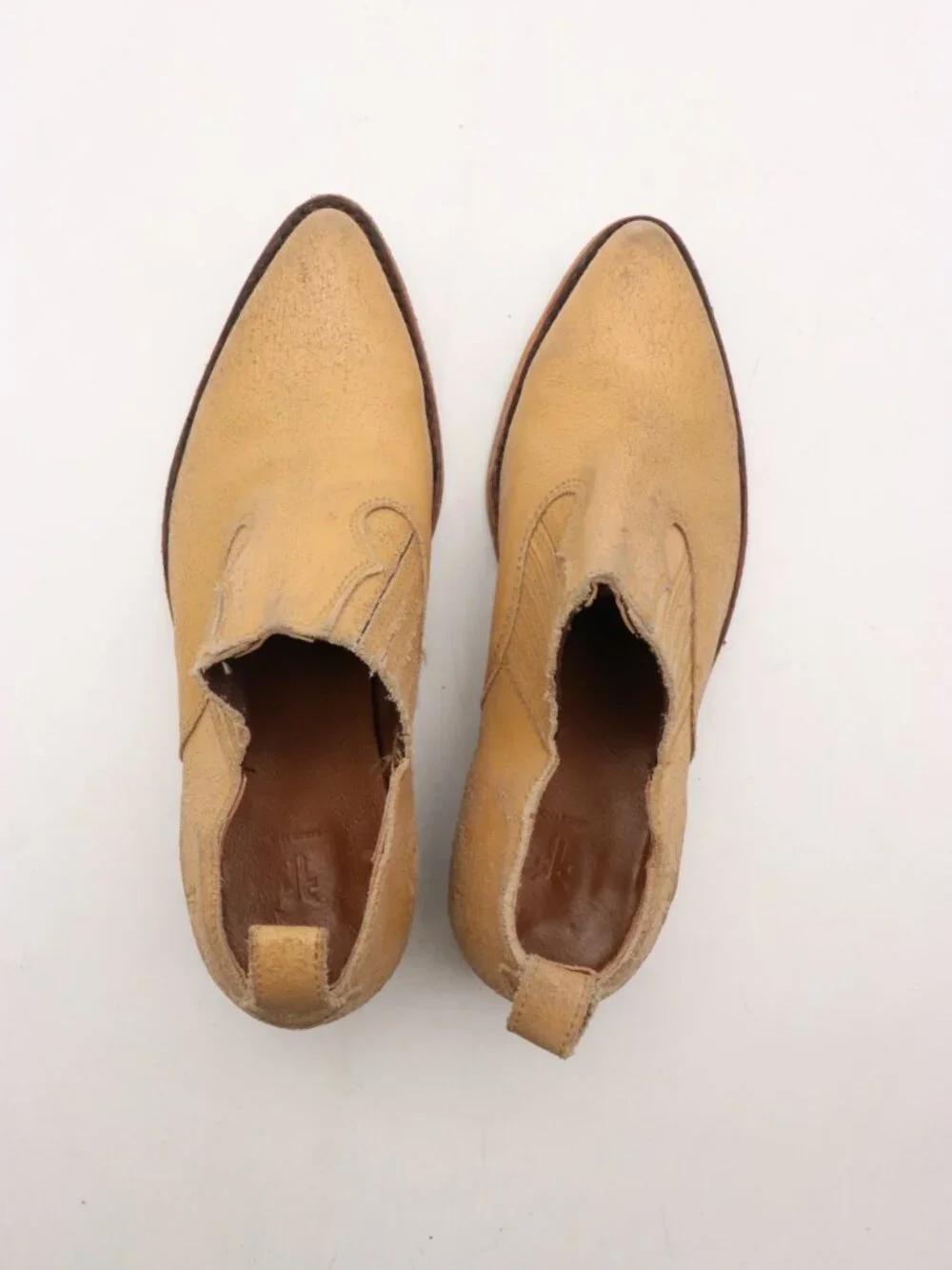 Frye billy short