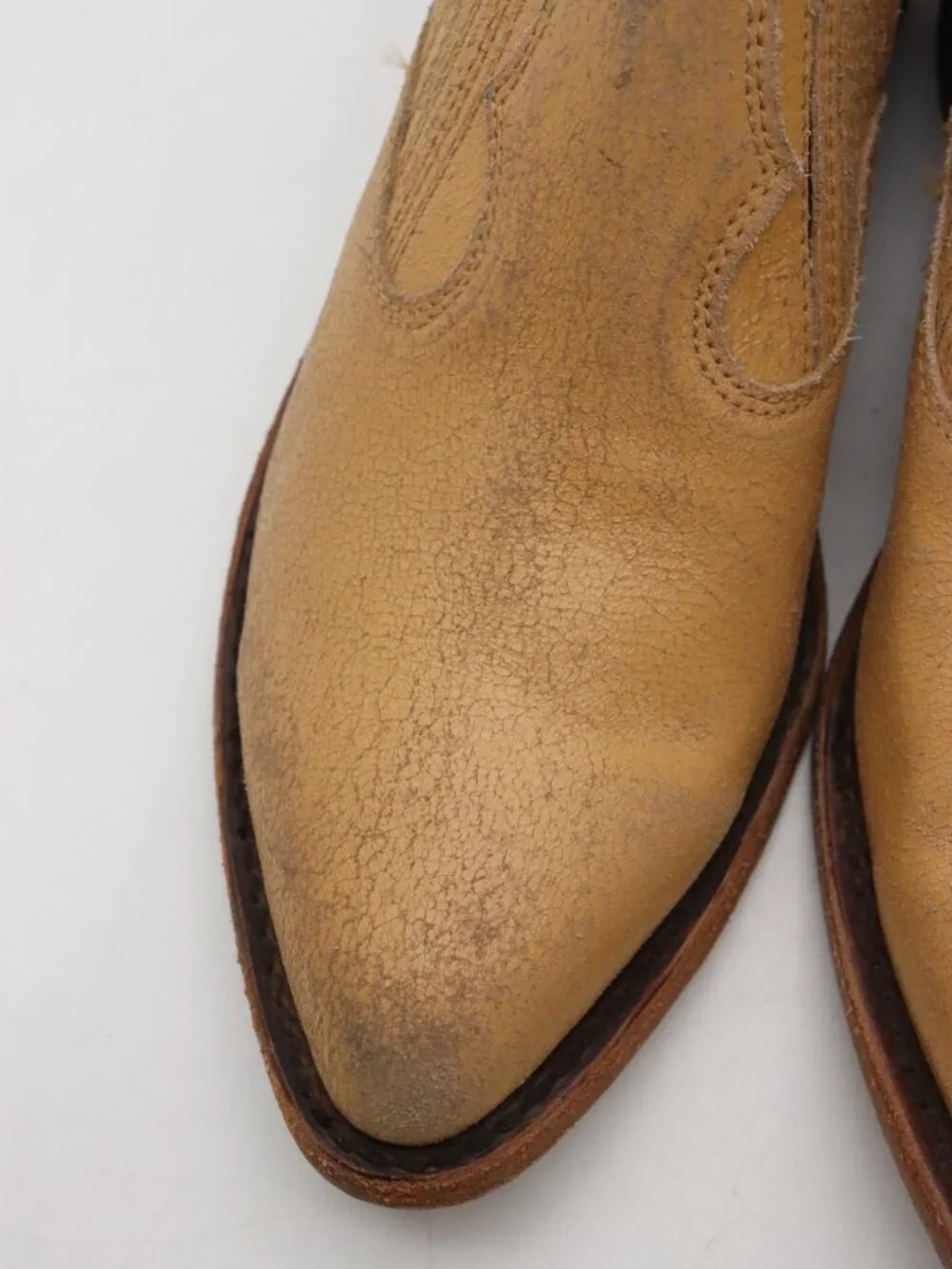 Frye billy short
