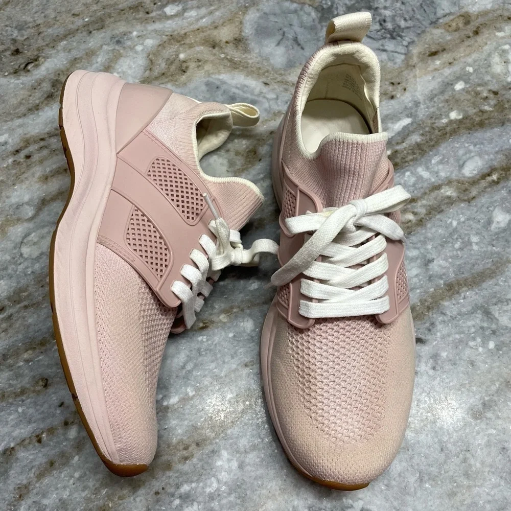 Tory Burch excellent pre