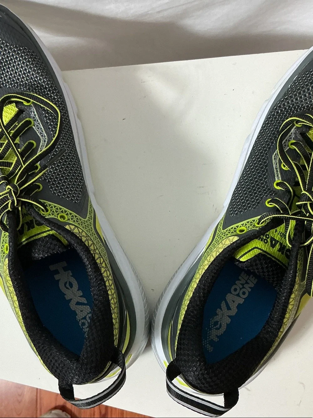 Hoka Bondi 4 Men's Running Shoes - Gray & Neon Yellow