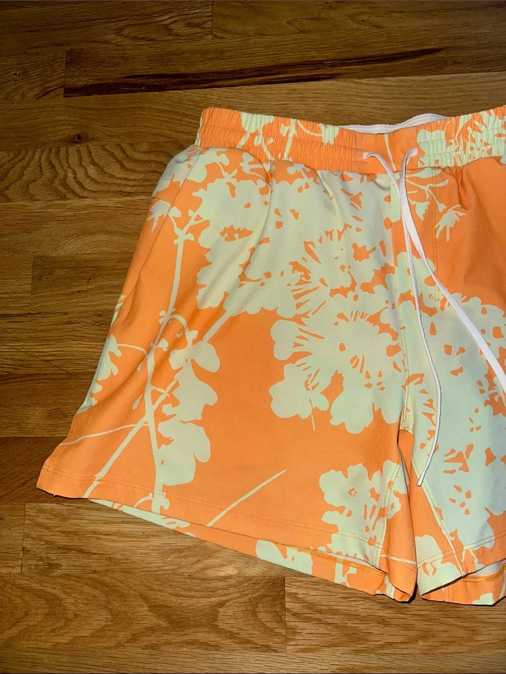 Lululemon Men’s Swim Pool Shorts sz M