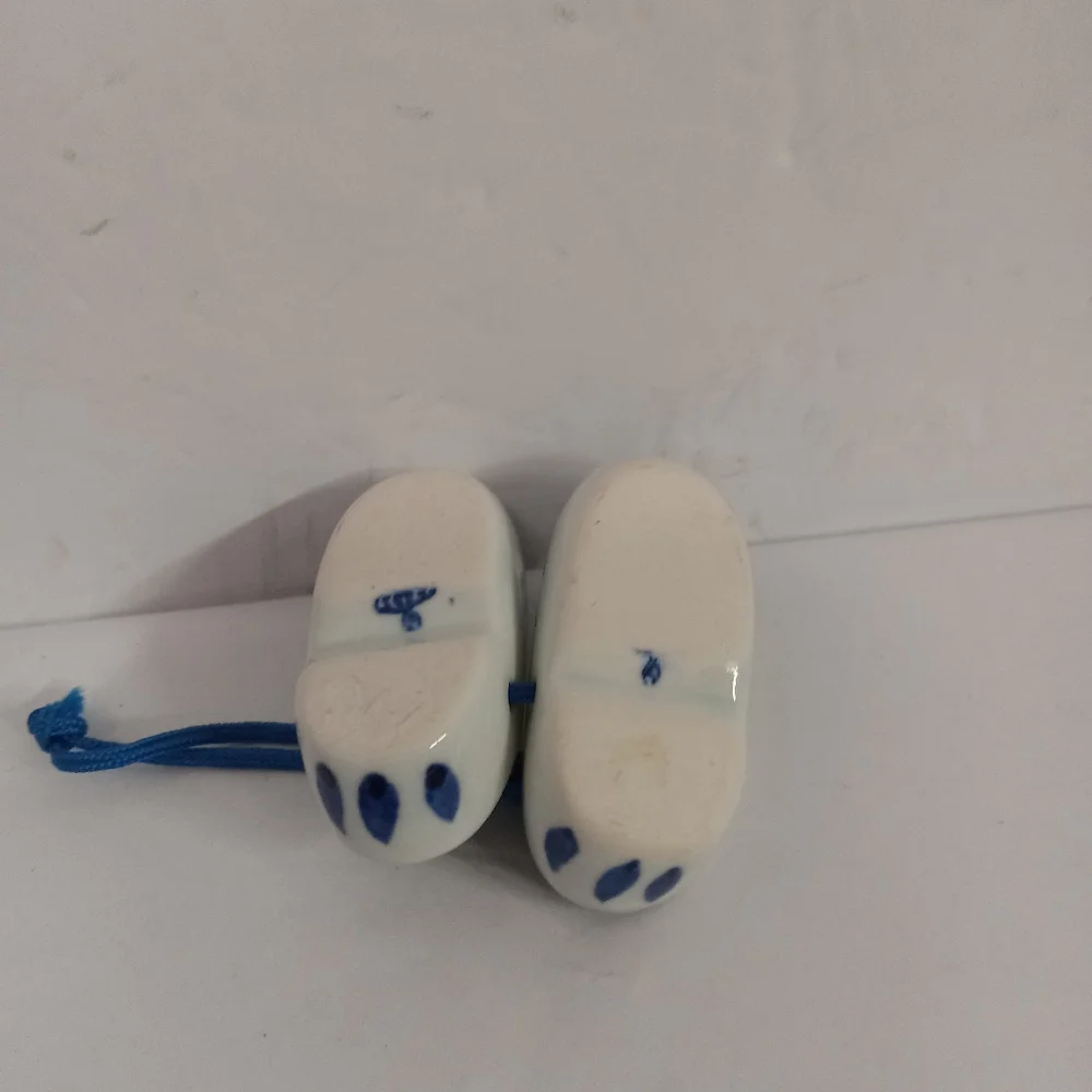 Delft pottery miniature