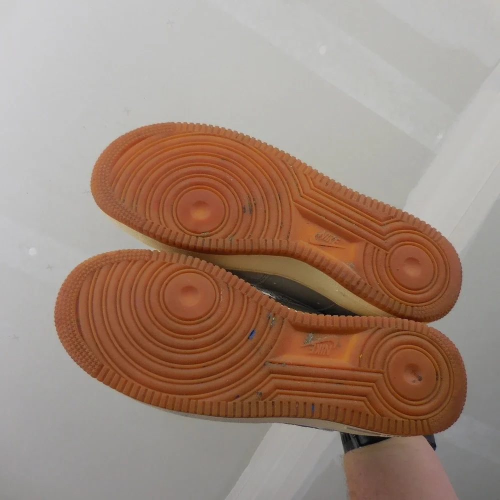 Nike padded top shoes