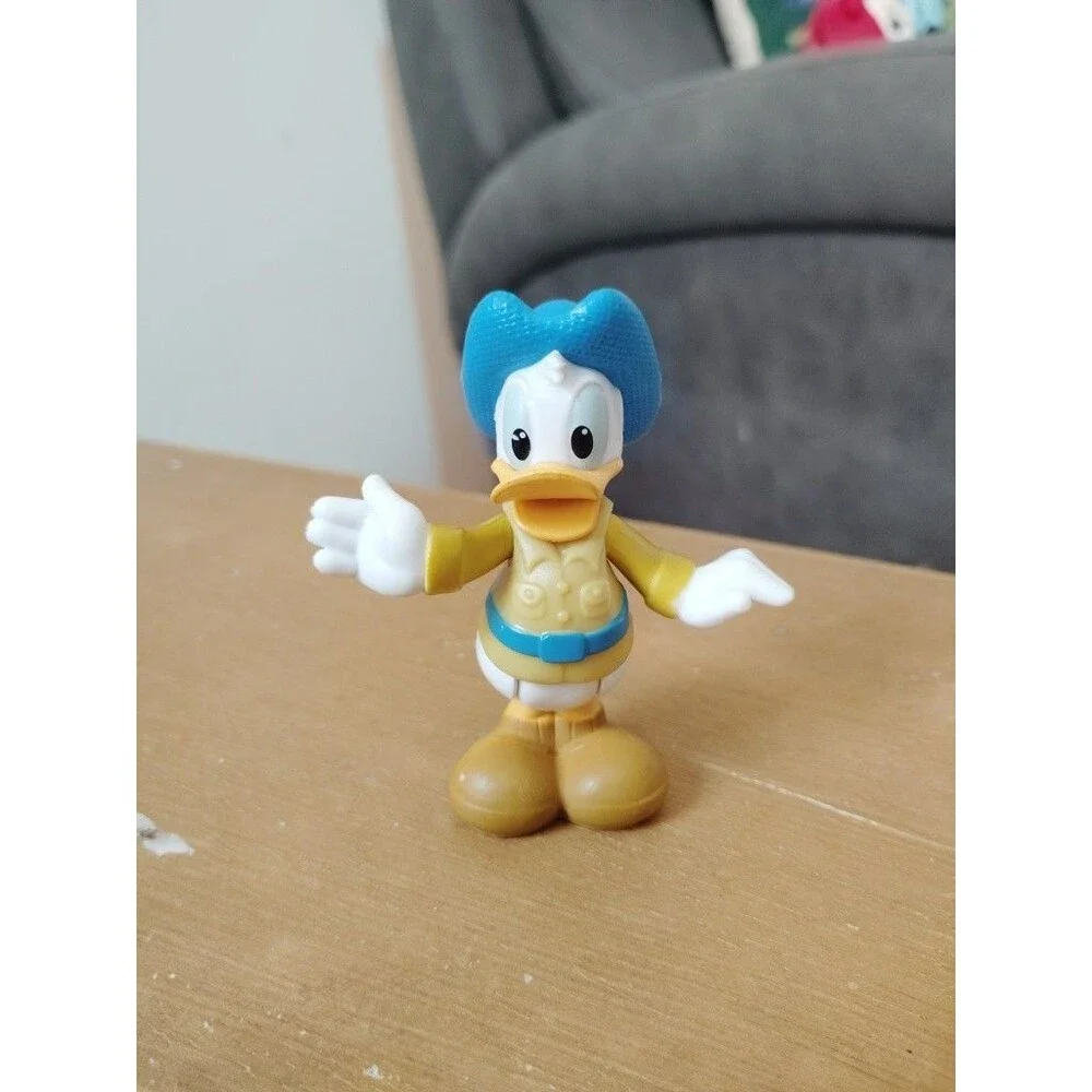 Disney Junior Mickey Mouse Dino Safari  Donald Duck