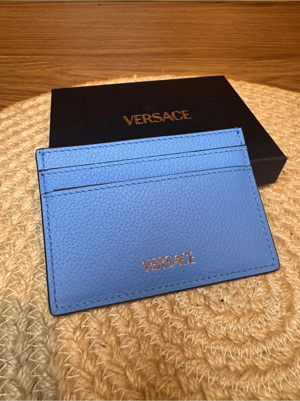 Versace comes box
