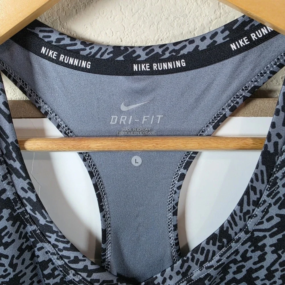 Nike women pronto
