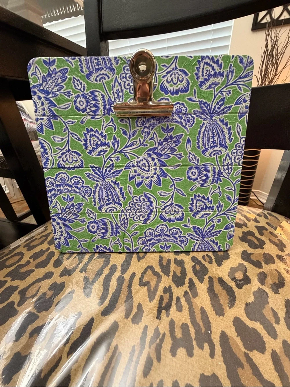 N/A decorative clipboard