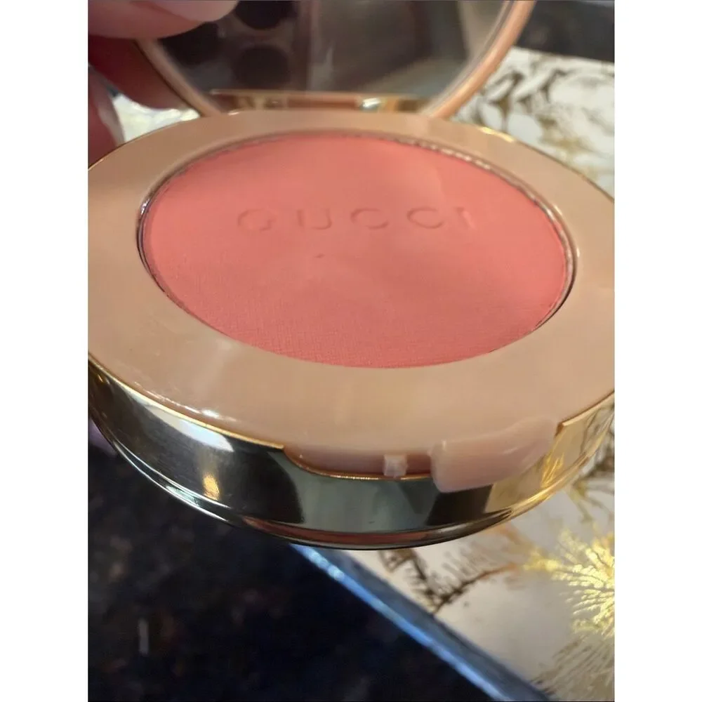 Gucci luminous matte