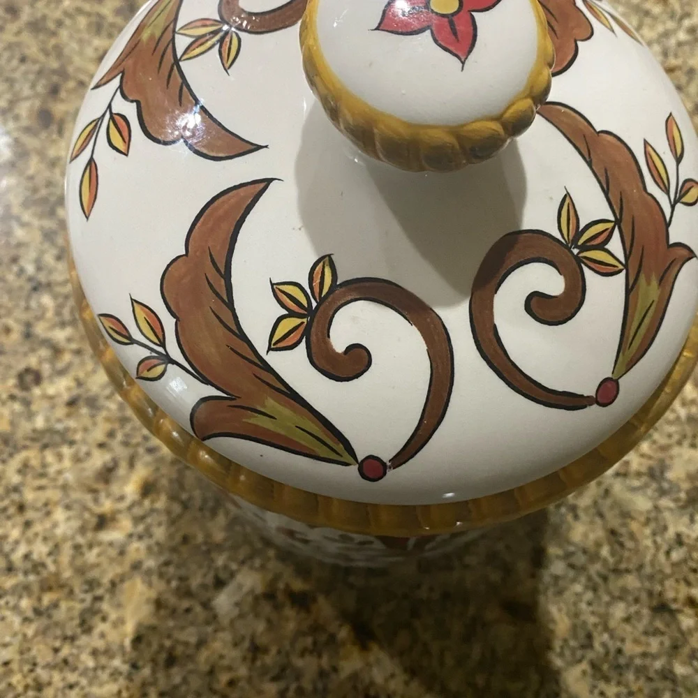 Pier 1 pier earthenware