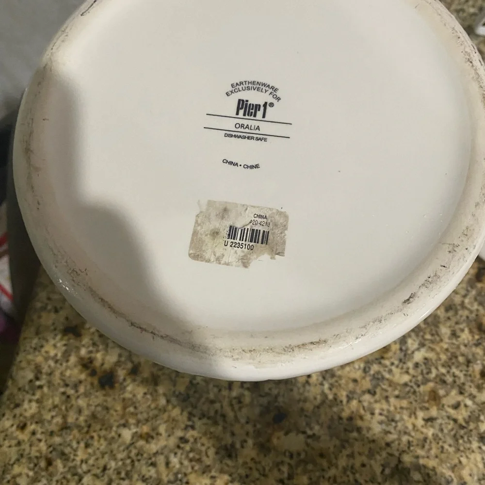 Pier 1 pier earthenware