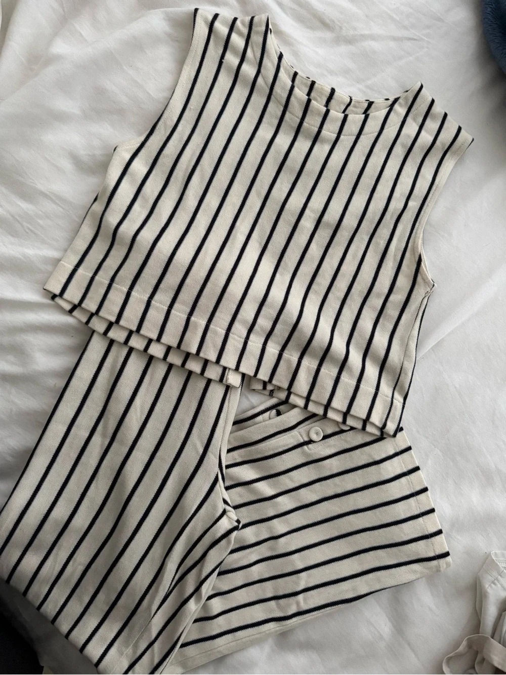Zara sleeveless cropped