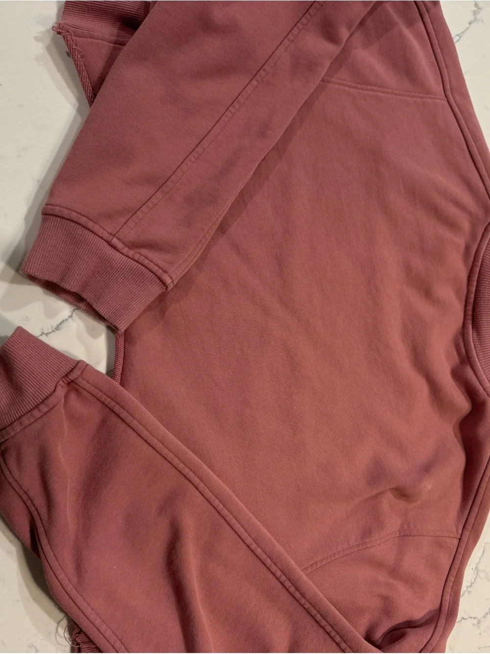 lululemon athletica hand cropped