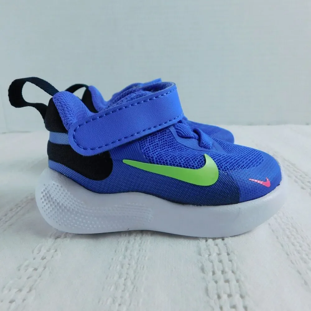 Nike revolution baby