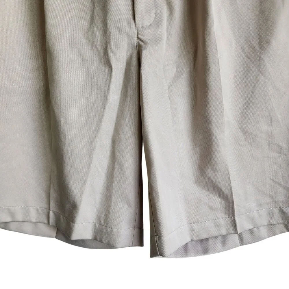 Nike Golf Shorts Mens Size 38 Tan Dri-Fit Performance Pleated Front Pockets