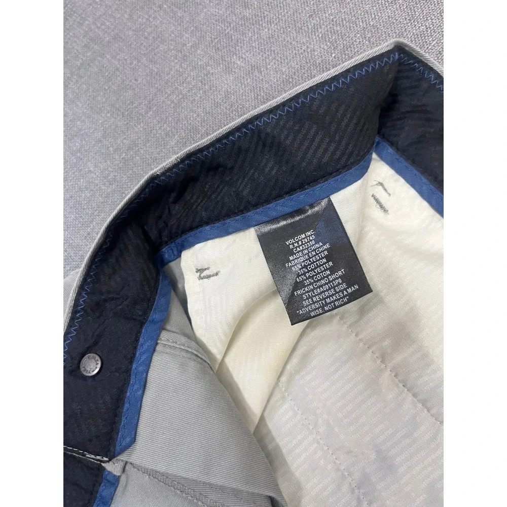 Volcom include fit