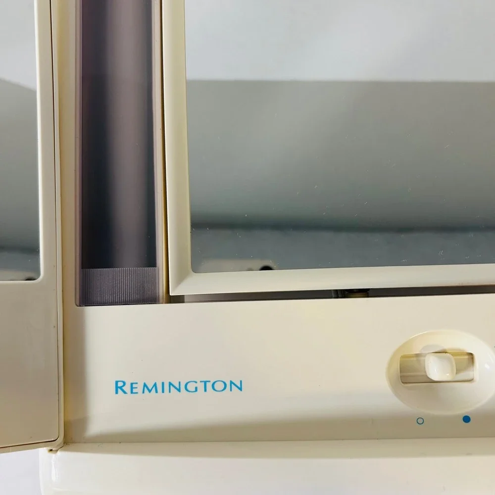 Remington Lighted Tri-Fold Makeup Mirror Vintage Vanity 4 Light Settings
