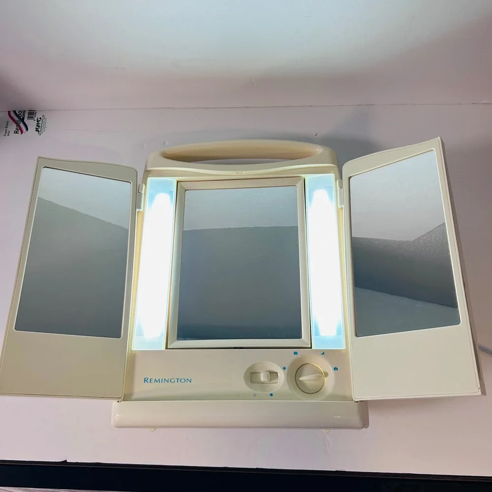 Remington Lighted Tri-Fold Makeup Mirror Vintage Vanity 4 Light Settings