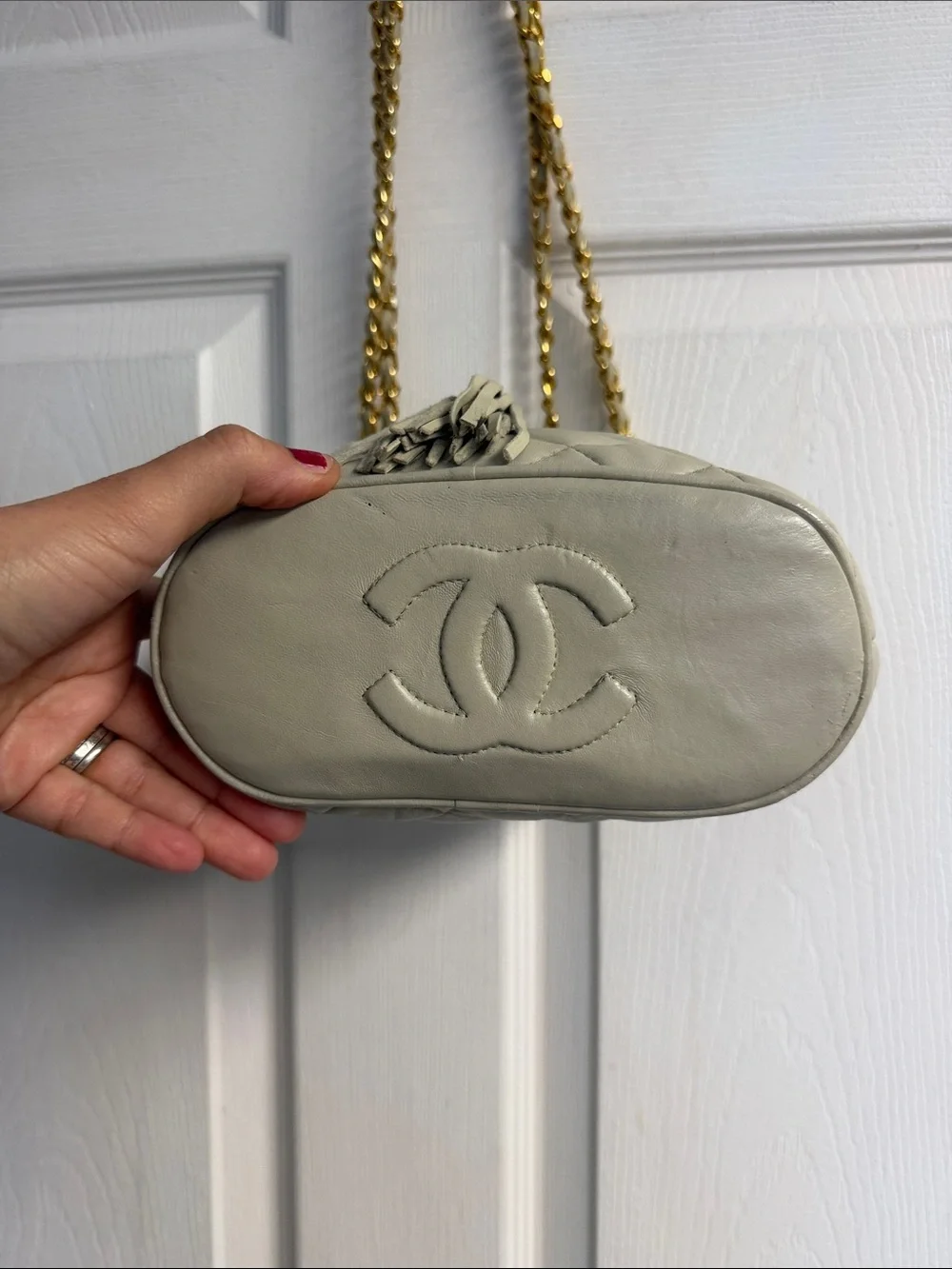 CHANEL shoulder bag