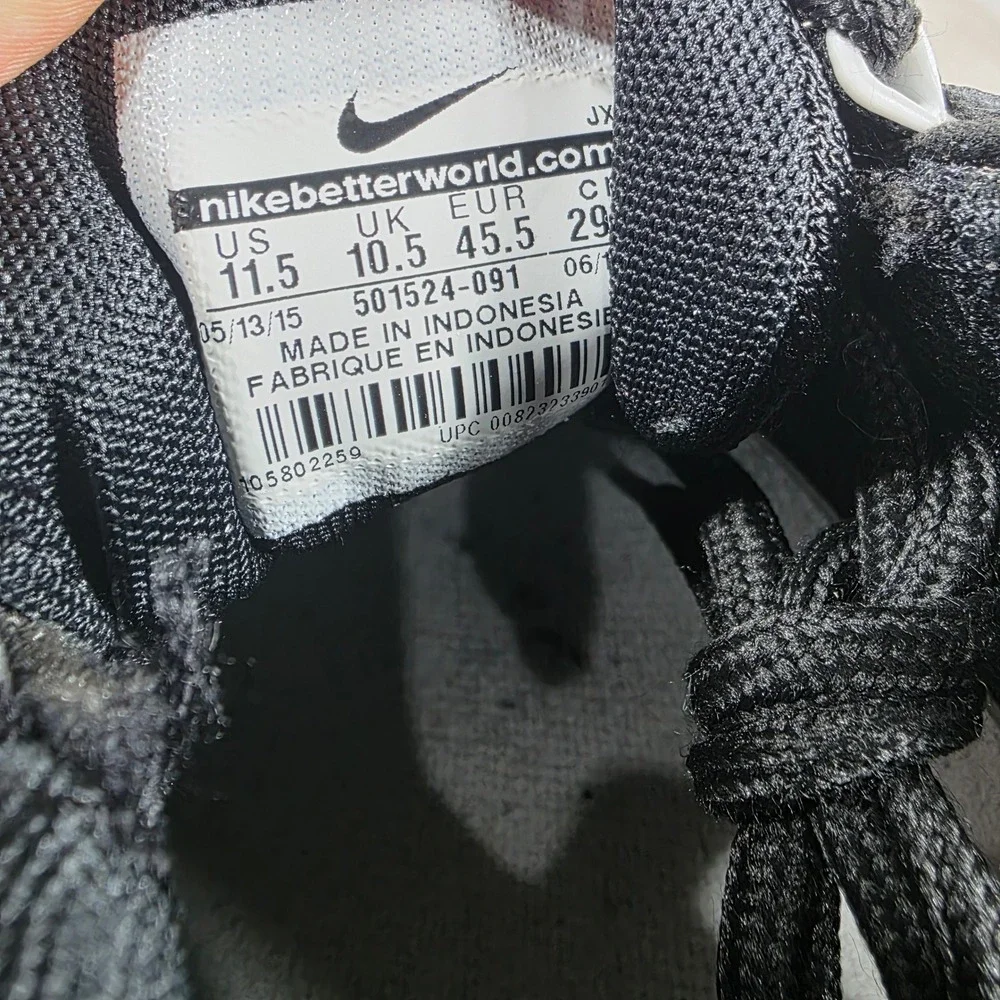 Nike logos swoosh