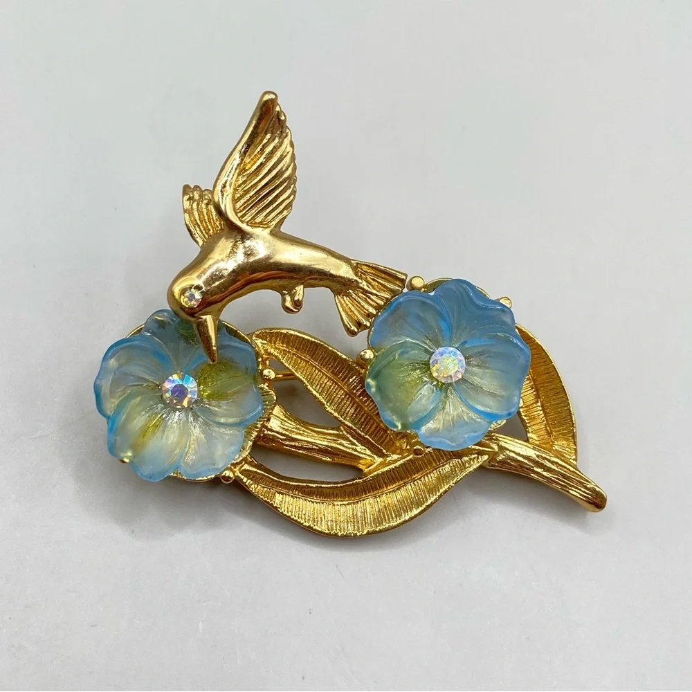 Vintage Gold Tone Hummingbird Flower Brooch