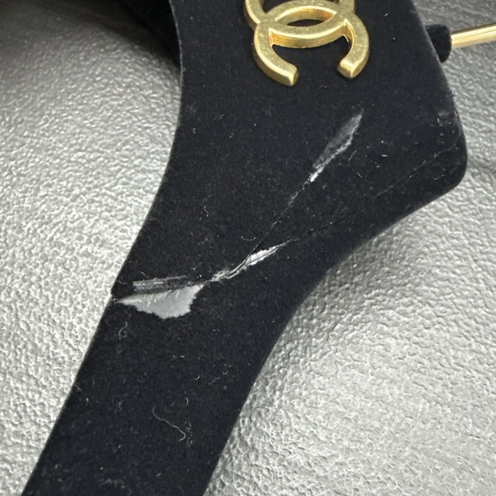 CHANEL broken black