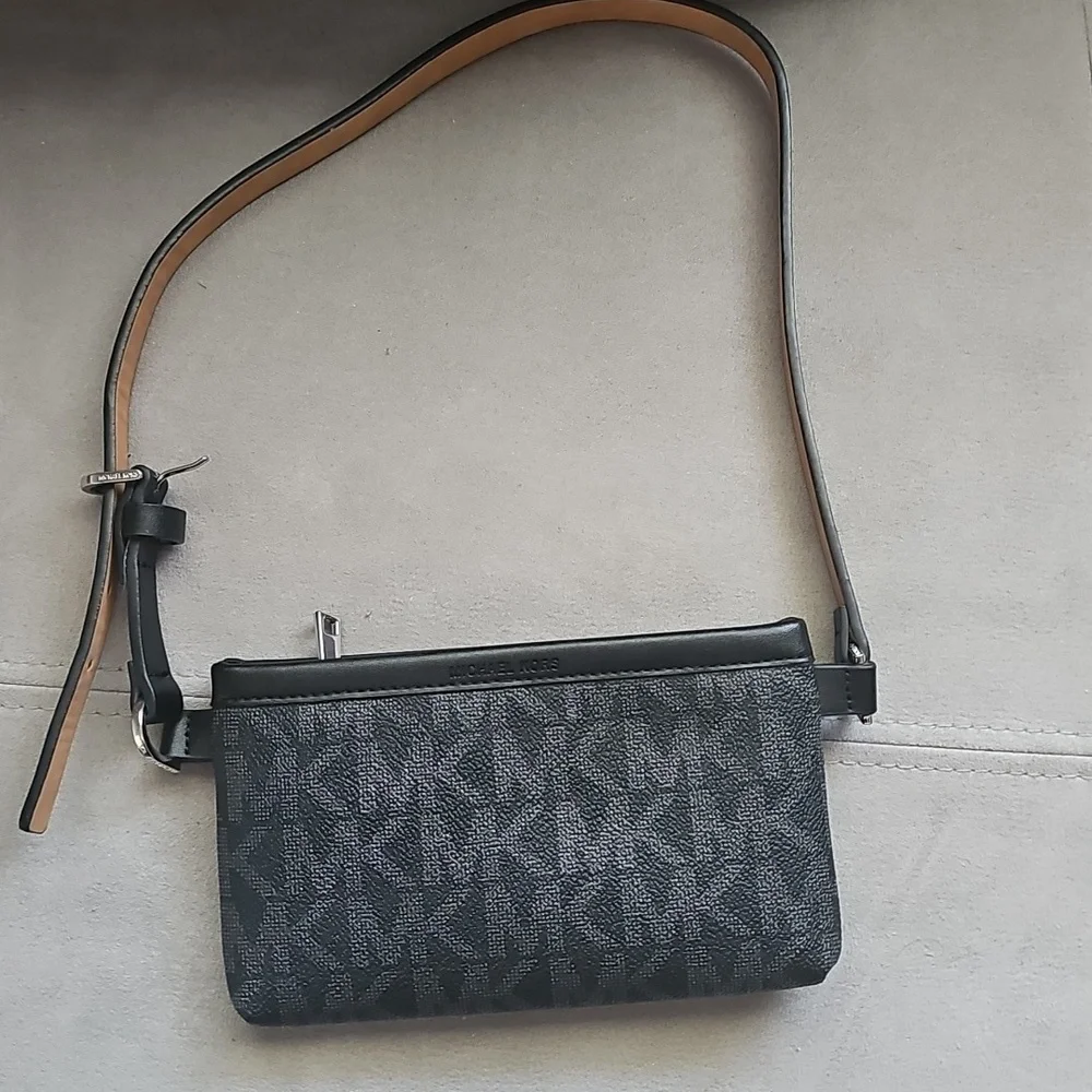 MICHAEL Michael Kors stylish black