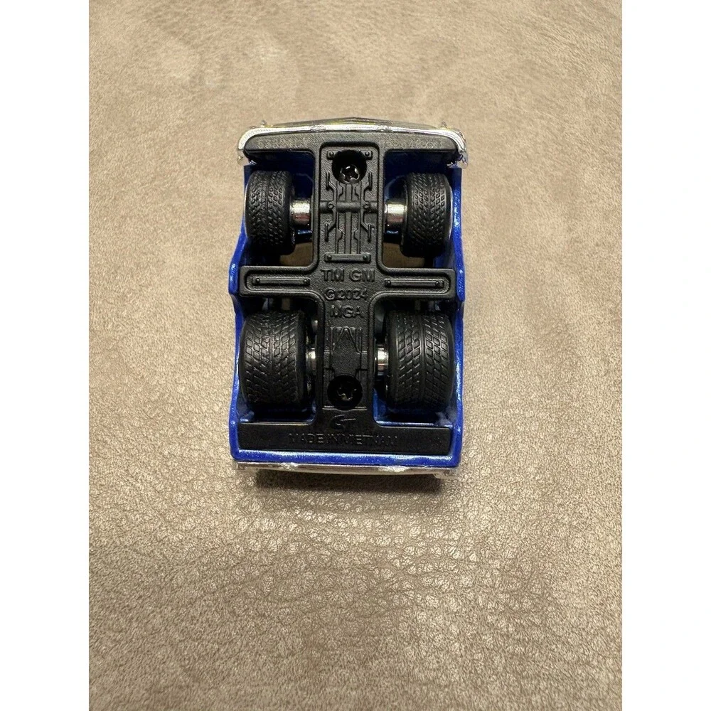 Hot Wheels up auction
