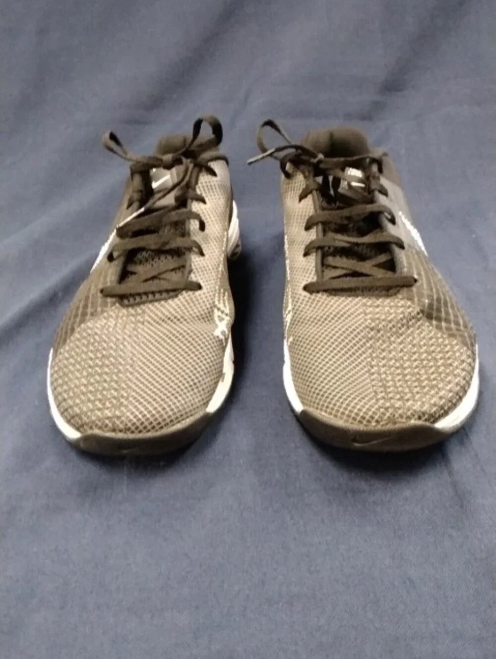 Nike lightweight trainers