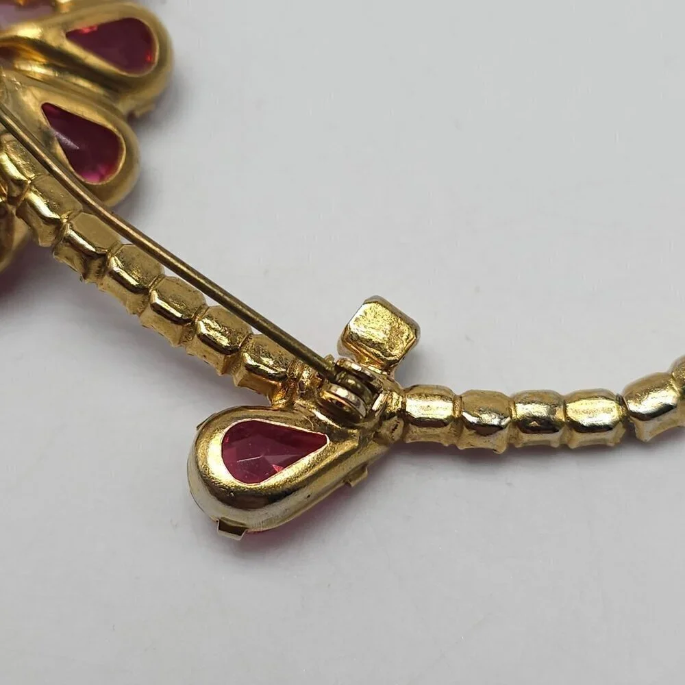 Juliana this brooch