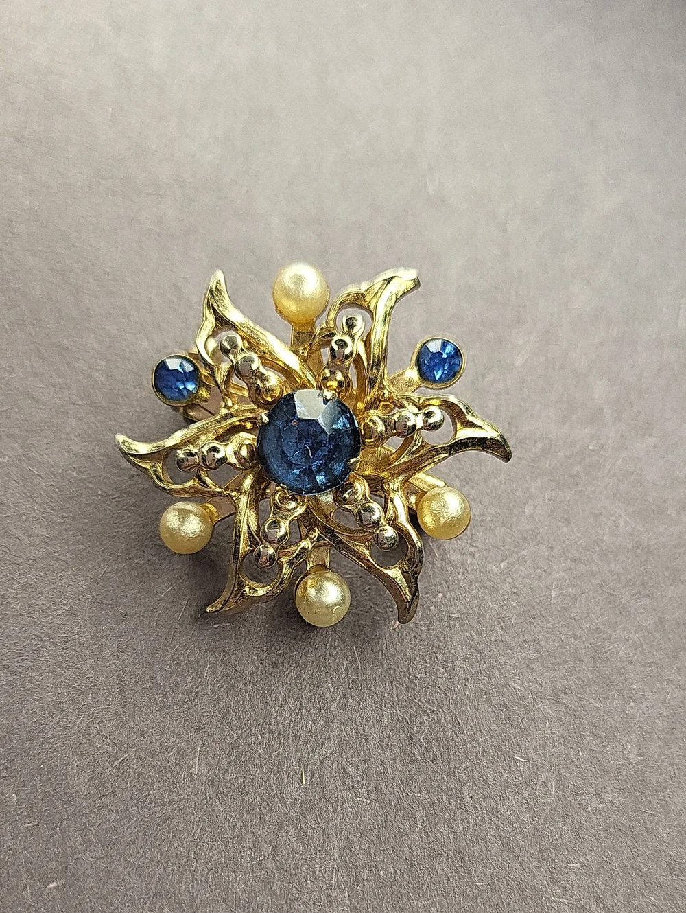 Elegant Gold-Tone Blue Crystal & Pearl Starburst Brooch