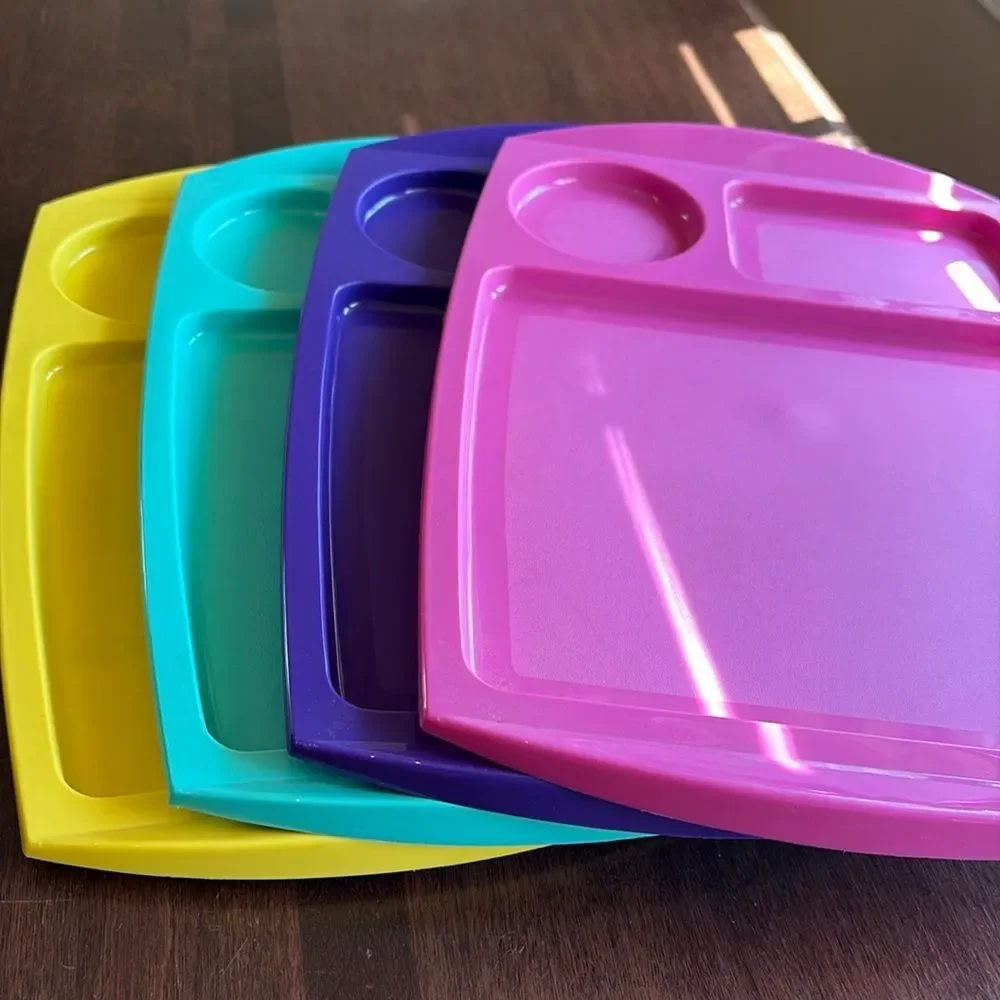 4 Fremware Divided Plastic Lunch Trays