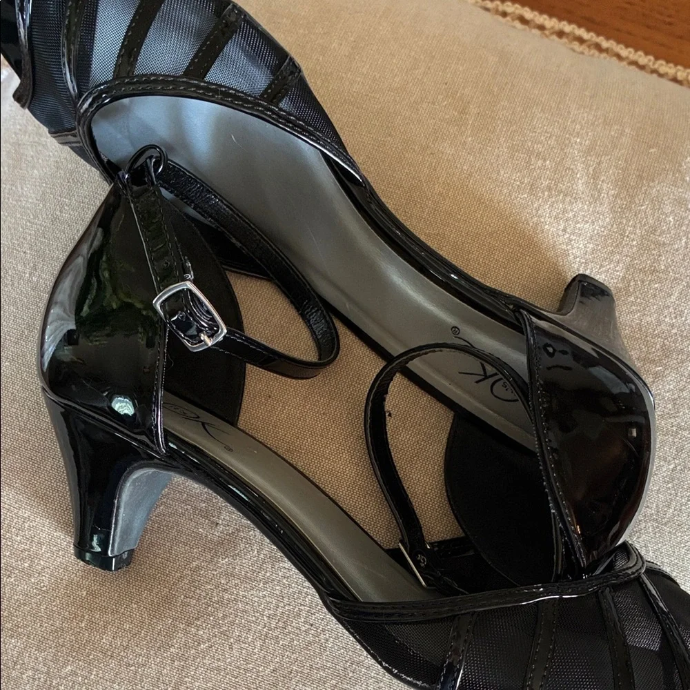 ItS Ok sleek black