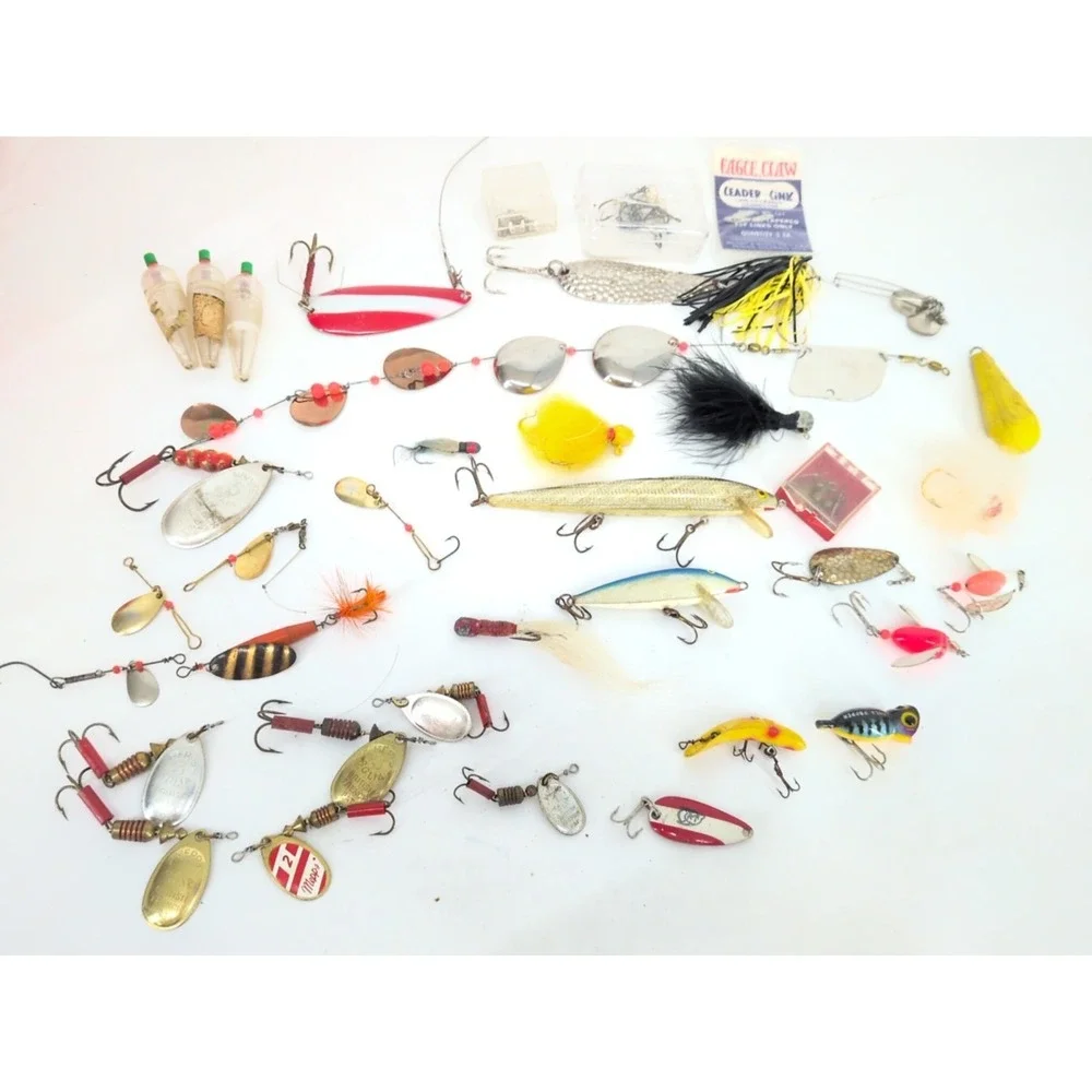 Vintage Fishing Lures Lot Mepps Aglia Red Devil Rapala Hula Spinners Hooks