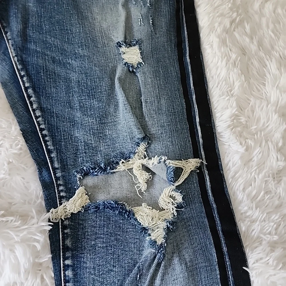 Embellish trendy blue