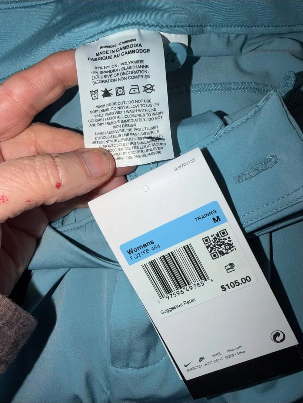 Nike tags women’s