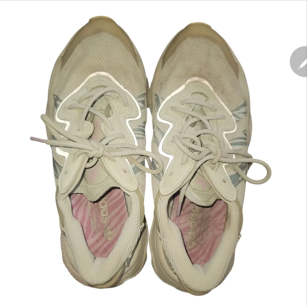 adidas comfortable sneakers