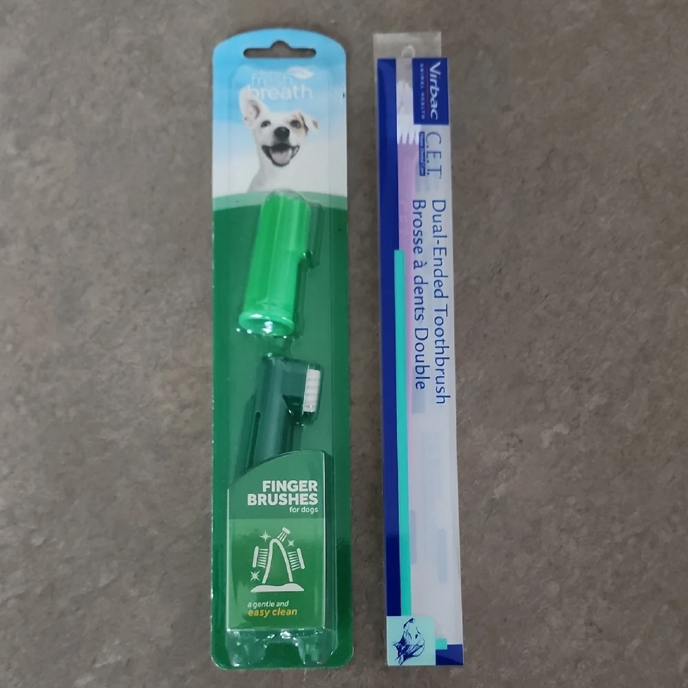 TROPICLEAN and VIRABAC  Dual-Ended Toothbrush and Finger Brushes for Dogs