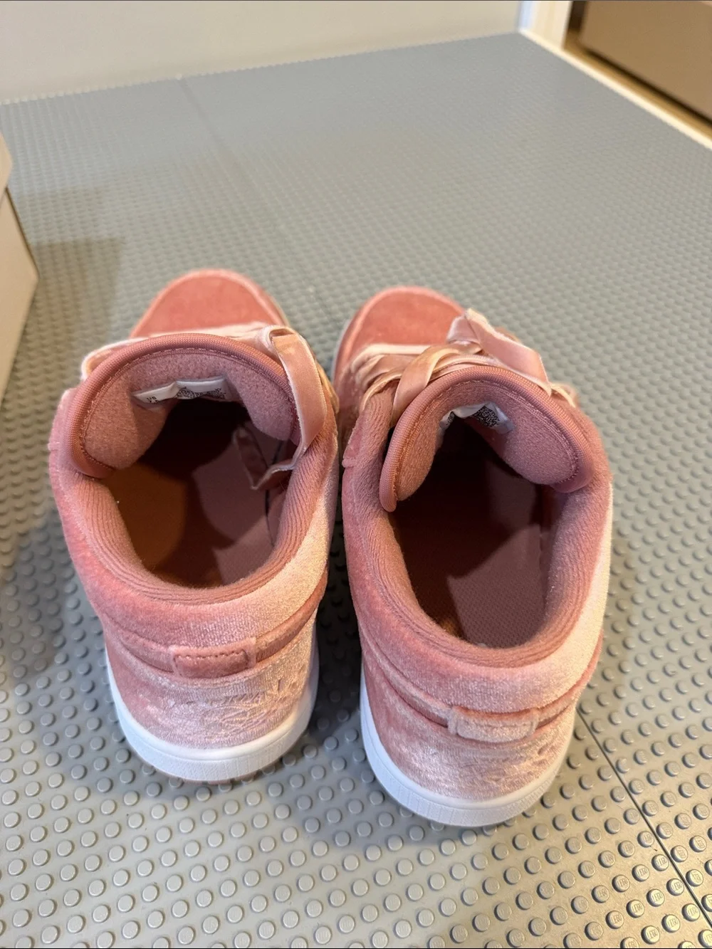 Nike refined look stitched