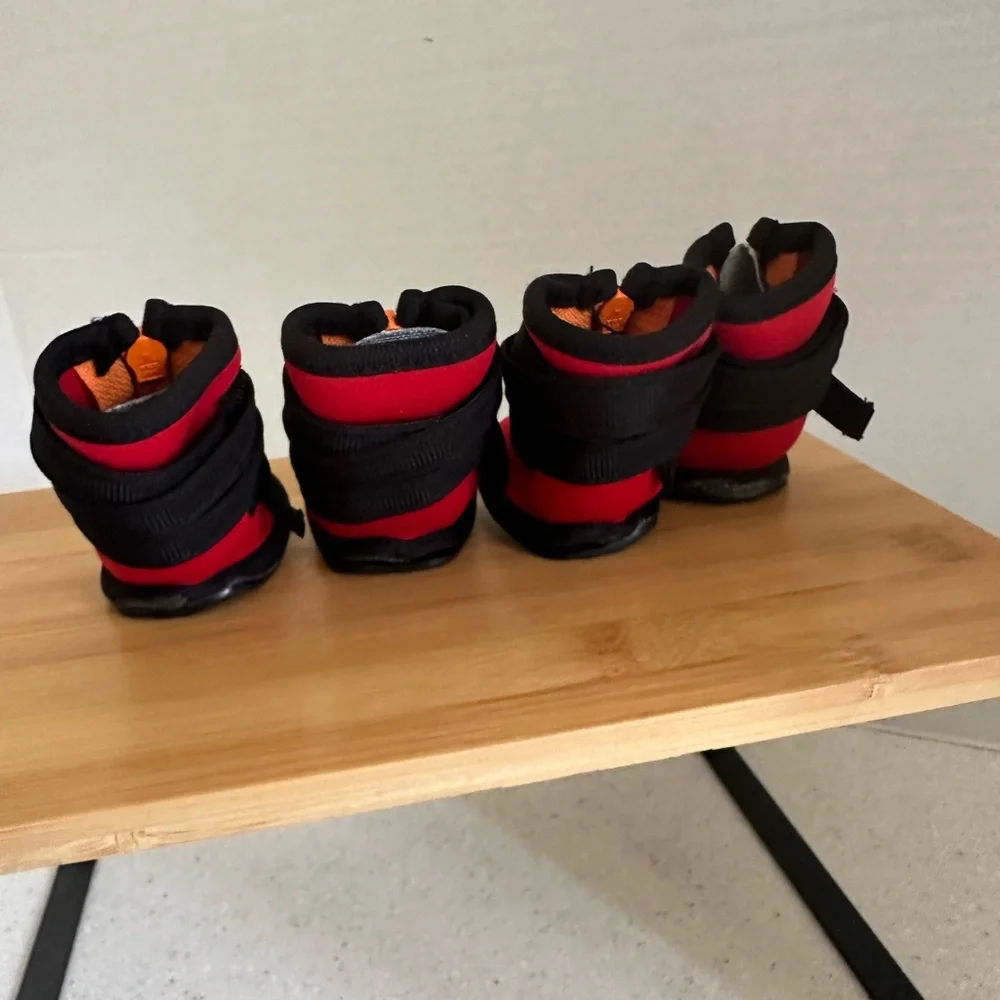 Kong durable neoprene
