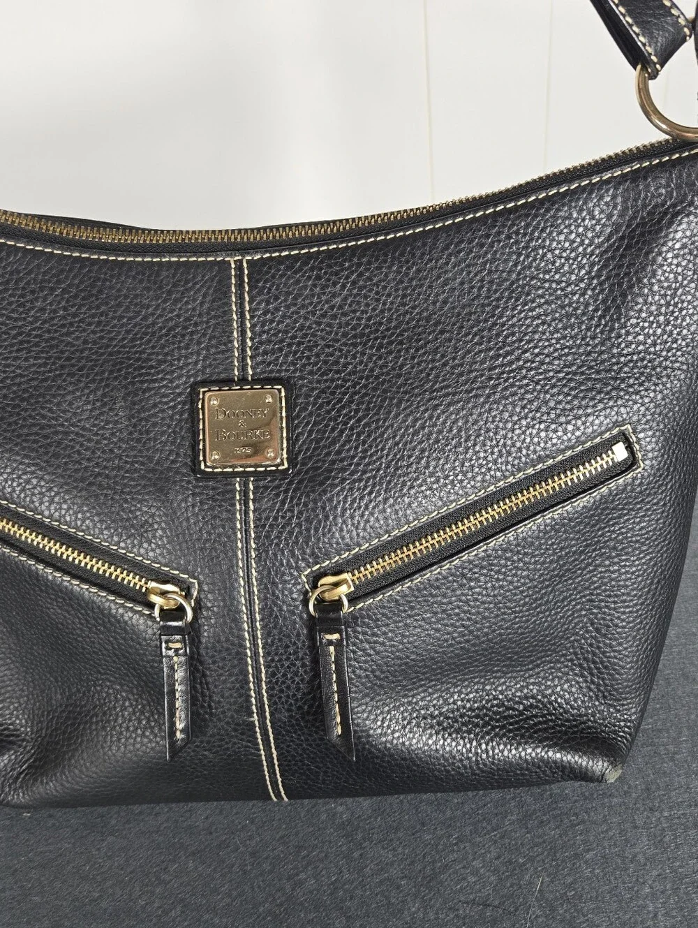 Dooney & Bourke classic black