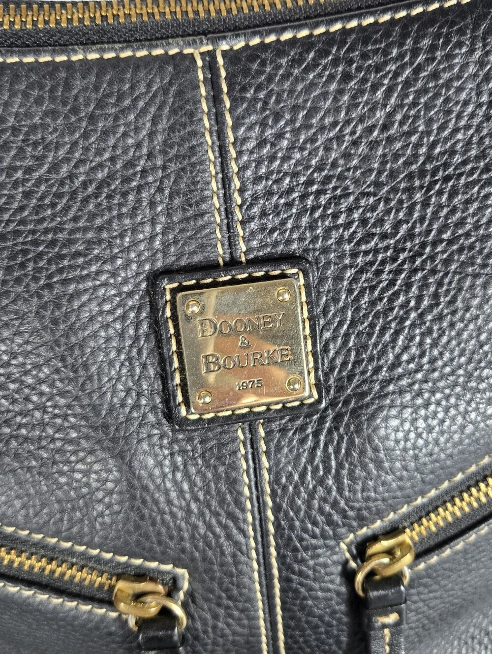 Dooney & Bourke classic black