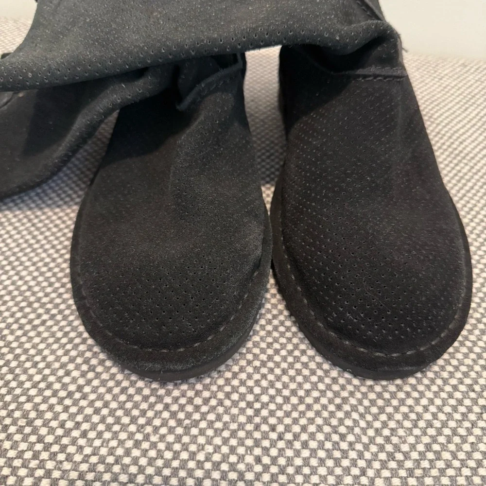 UGG questions leave